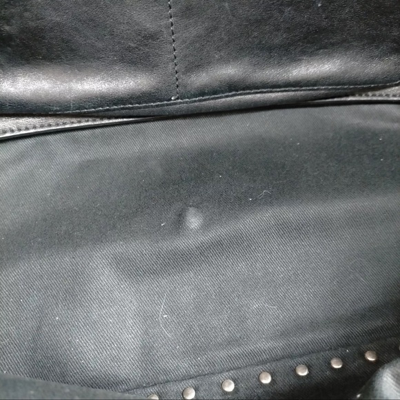 AUTH Valentino Garavani Black Medium Rockstud Tote - Picture 10 of 11